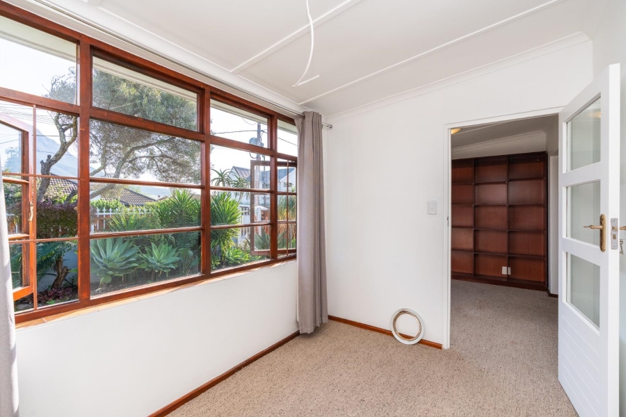 To Let 4 Bedroom Property for Rent in Mowbray Western Cape